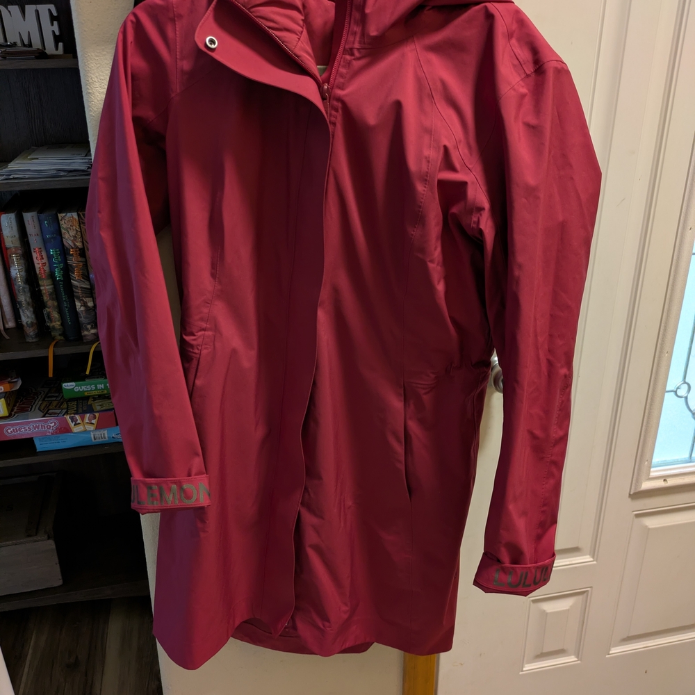 Lululemon Athletica Women's Pomegranate Rain Jacket